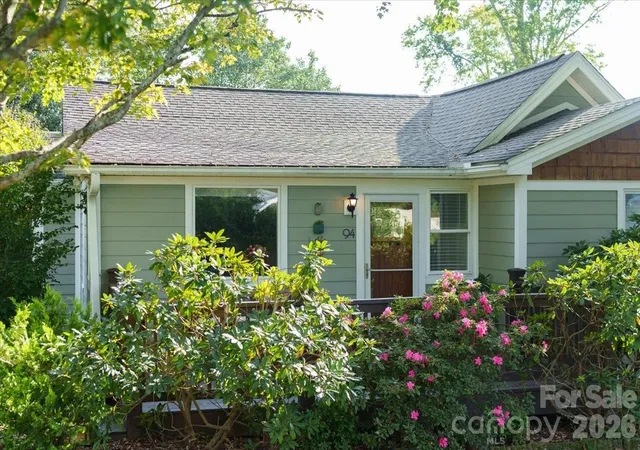 Photo 2 of Single family home for sale at 94 Pressley Ave, Brevard, NC 28712 | MLS# 4418924 | Listing updated on 2026-10-04