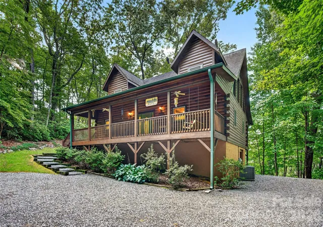 Photo 3 of Single family home for sale at 386 Wild Turkey Run, Black Mountain, NC 28711 | MLS# 4418931 | Listing updated on 2026-09-07