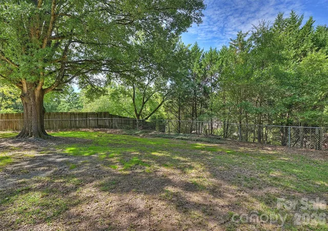 Photo 46 of Sale Pending at 6422 Pineburr Rd, Charlotte, NC 28211 | MLS# 4418937 | Listing updated on 2026-08-30