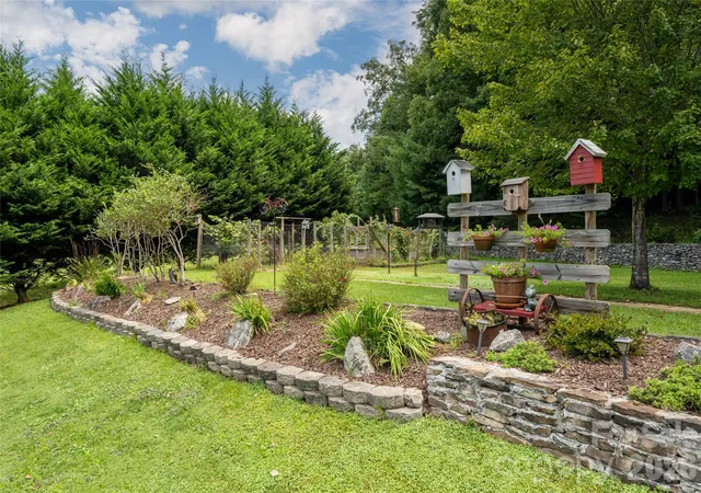 48th image of 40 Meadow Dr, Horse Shoe, NC 28742 | MLS# 4418945