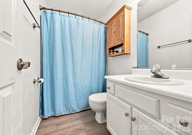 Photo 3 of Single family home for sale at 323 Avery Ave, High Point, NC 27265 | MLS# 4418950 | Listing updated on 2026-08-28