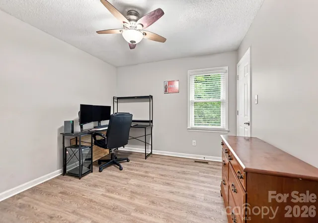 Photo 4 of Single family home for sale at 323 Avery Ave, High Point, NC 27265 | MLS# 4418950 | Listing updated on 2026-08-28
