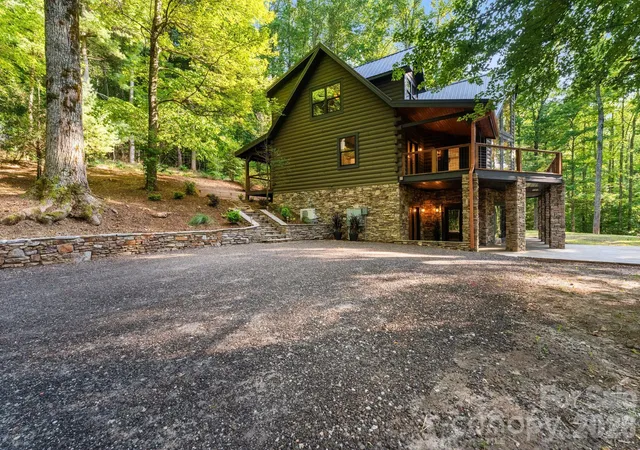 2nd image of 40 Boulder Ln, Hendersonville, NC 28792 | MLS# 4418960