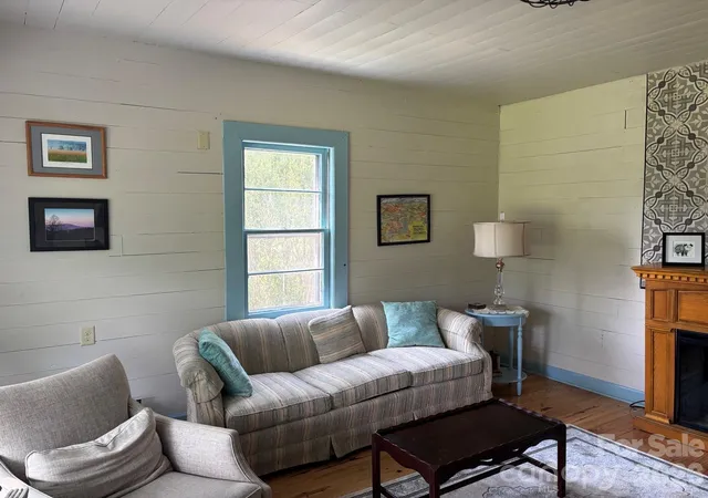 Photo 3 of Single family home for sale at 54 Jaimes Ln, Bakersville, NC 28705 | MLS# 4418961 | Listing updated on 2026-09-04