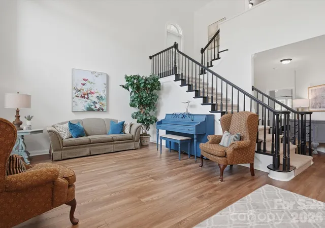 Photo 4 of Sale Pending at 3427 Twelve Oaks Pl, Charlotte, NC 28270 | MLS# 4418962 | Listing updated on 2026-09-23