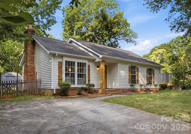 Photo 1 of Single family home for sale at 8056 Lawyers Rd, Charlotte, NC 28227 | MLS# 4418976 | Listing updated on 2026-09-23