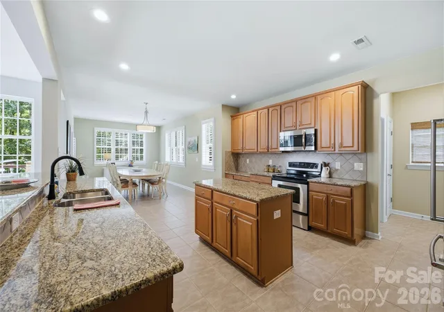 Photo 4 of Single family home for sale at 11019 King George Ln, Waxhaw, NC 28173 | MLS# 4418983 | Listing updated on 2026-09-21