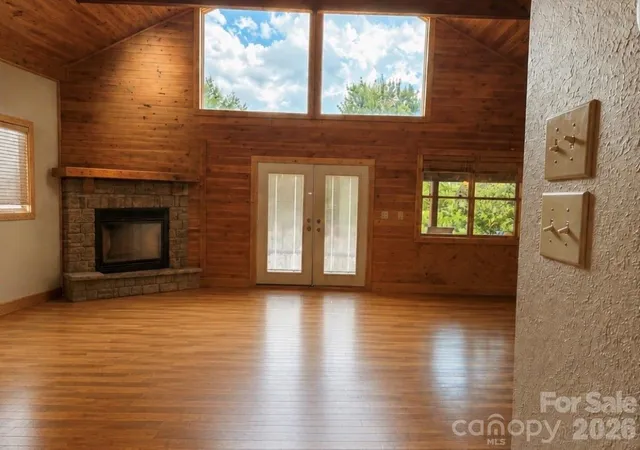 Photo 5 of Single family home for sale at 27 Apple Ln, Murphy, NC 28906 | MLS# 4418984 | Listing updated on 2026-08-31