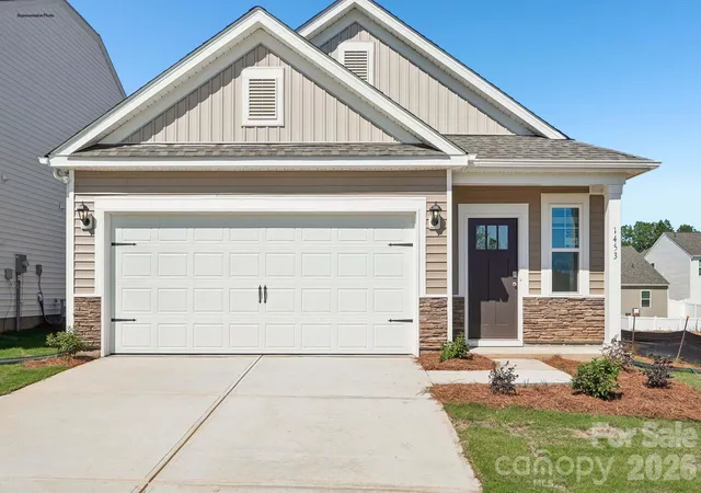 Single family home for sale at 1413 Avila St, Hickory, NC 28602 | MLS# 4418986