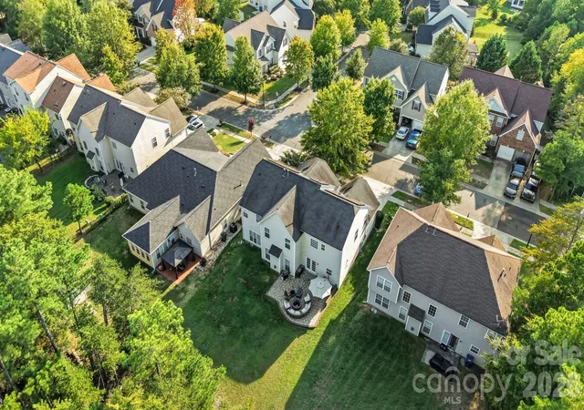 Photo 4 of Single family home for sale at 13439 Porter Crk Rd, Charlotte, NC 28262 | MLS# 4418990 | Listing updated on 2026-09-27