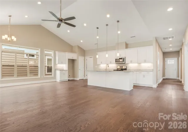 Photo 3 of Townhouse for sale at 827B Wynnshire Dr #66, Hickory, NC 28601 | MLS# 4419001 | Listing updated on 2026-09-28
