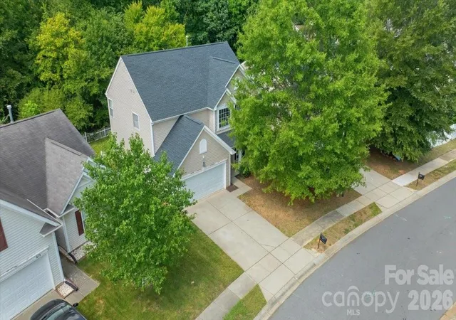 Photo 3 of Single family home for sale at 423 Mountain Quail Dr, Charlotte, NC 28216 | MLS# 4419011 | Listing updated on 2026-09-24