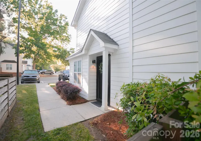 Photo 3 of Townhouse for sale at 1511 Briar Crk Rd #B, Charlotte, NC 28205 | MLS# 4419012 | Listing updated on 2026-10-08
