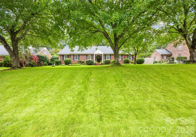Photo 2 of Sale Pending at 944 Churchill Dr, Gastonia, NC 28054 | MLS# 4419018 | Listing updated on 2026-10-03