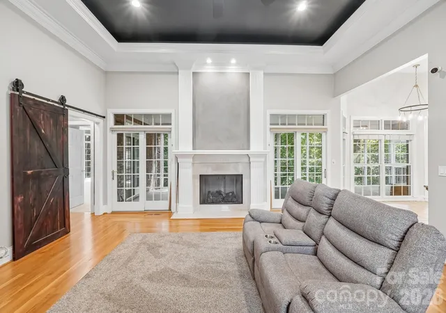 Photo 3 of Single family home for sale at 5505 Hickory Leaf Ct, Mount Holly, NC 28120 | MLS# 4419028 | Listing updated on 2026-10-03