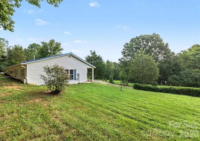 Photo 1 of Single family home for sale at 9324 Simpson Rd, Waxhaw, NC 28173 | MLS# 4419037 | Listing updated on 2026-09-12
