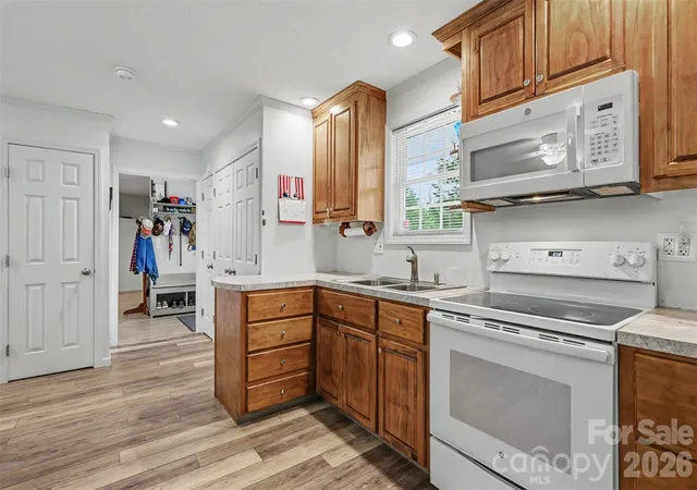 Photo 3 of Single family home for sale at 9324 Simpson Rd, Waxhaw, NC 28173 | MLS# 4419037 | Listing updated on 2026-09-12