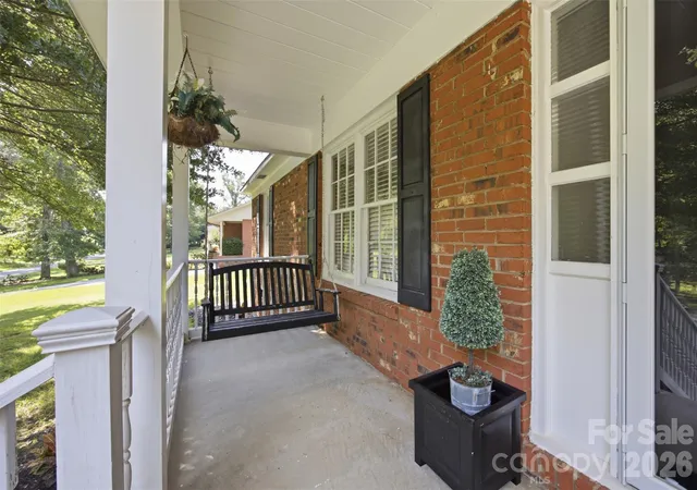 Photo 2 of Single family home for sale at 815 Lakeside Cir, Lancaster, SC 29720 | MLS# 4419047 | Listing updated on 2026-08-28