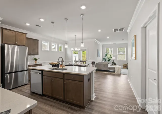 Photo 4 of Single family home for sale at 1723 Wabash Pl, Boiling Springs, SC 29316 | MLS# 4419088 | Listing updated on 2026-10-07