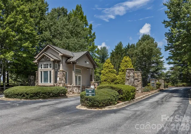 Photo 4 of Single family home for sale at Lot 2 Tomahawk Trl #2, Hendersonville, NC 28739 | MLS# 4419097 | Listing updated on 2026-09-28