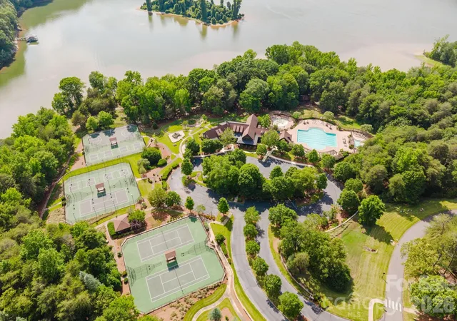 Photo 47 of Mansion for sale at 10930 Green Heron Ct, Charlotte, NC 28278 | MLS# 4419107 | Listing updated on 2026-08-29
