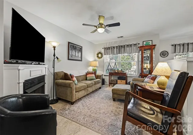 Photo 4 of Townhouse for sale at 10442 Columbia Crst Ct, Charlotte, NC 28270 | MLS# 4419121 | Listing updated on 2026-10-26