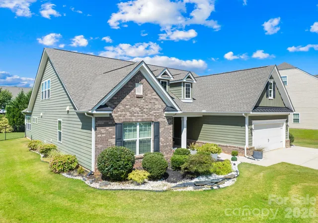 Photo 1 of Single family home for sale at 16113 Foreleigh Rd, Huntersville, NC 28078 | MLS# 4419124 | Listing updated on 2026-09-05