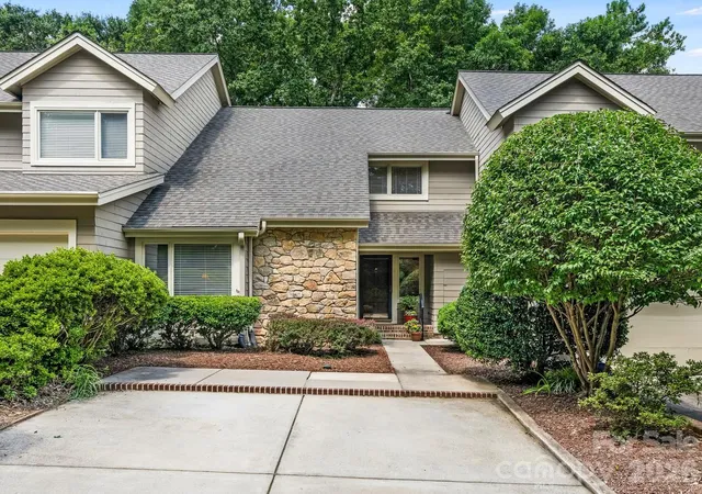 Photo 1 of Townhouse for sale at 6504 Racquet Wood Ct, Charlotte, NC 28226 | MLS# 4419127 | Listing updated on 2026-09-03