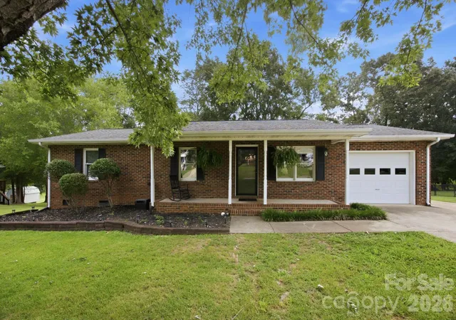 Photo 1 of Single family home for sale at 105 Ashburne Dr, Shelby, NC 28152 | MLS# 4419130 | Listing updated on 2026-09-01