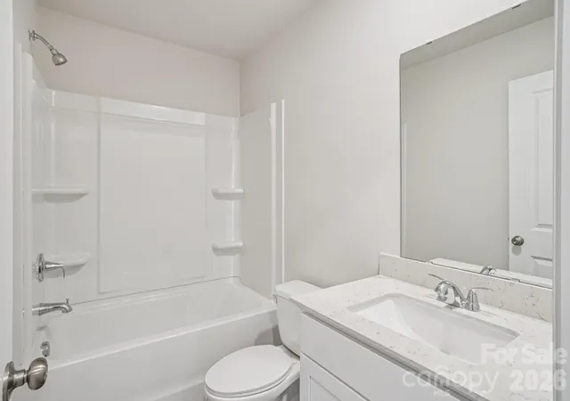 Photo 3 of Single family home for sale at 547 Tomlin Trl, Spartanburg, SC 29301 | MLS# 4419138 | Listing updated on 2026-08-28