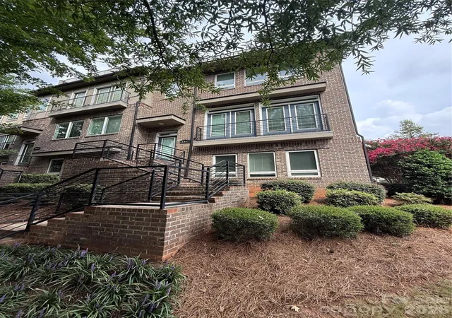 Townhouse for sale at 704 Lamar Ave, Charlotte, NC 28204 | MLS# 4419143