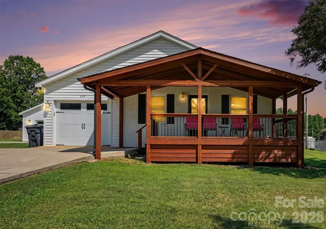 Photo 3 of Single family home for sale at 119 Wild Rose Loop, Mooresville, NC 28115 | MLS# 4419147 | Listing updated on 2026-10-06