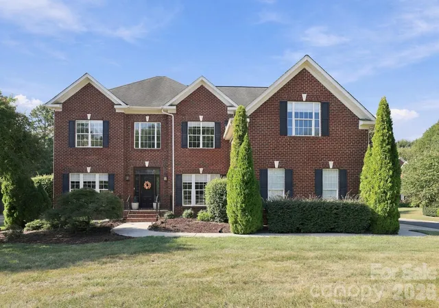 Photo 1 of Single family home for sale at 702 Carver Pond Ln, Waxhaw, NC 28173 | MLS# 4419150 | Listing updated on 2026-10-05