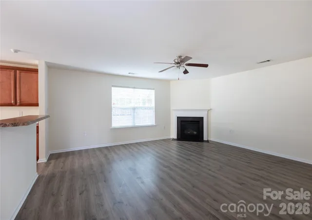 Photo 4 of Single family home for sale at 13925 Allison Forest Trl, Charlotte, NC 28278 | MLS# 4419157 | Listing updated on 2026-09-25