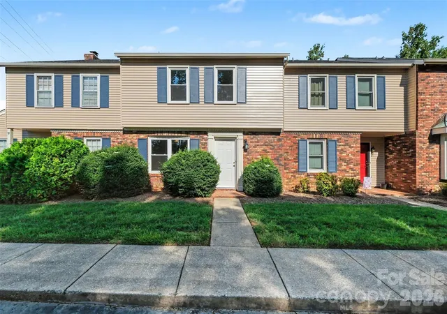 Condo for sale at 2705 N Center St #2, Hickory, NC 28601 | MLS# 4419158