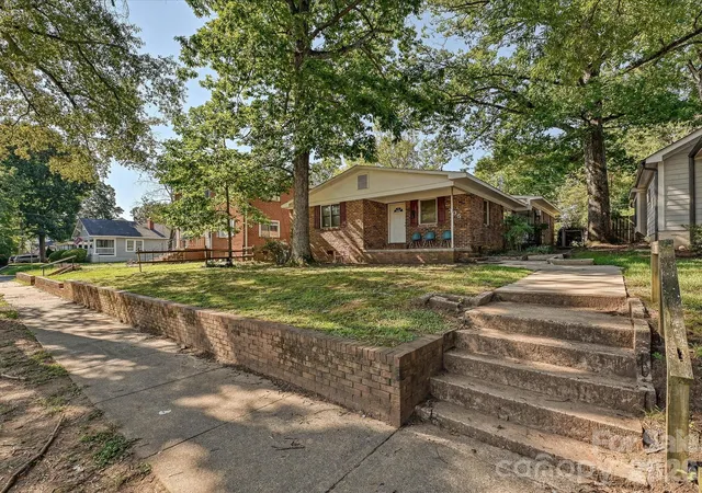 Photo 1 of Multi family home for sale at 305 Keswick Ave, Charlotte, NC 28206 | MLS# 4419172 | Listing updated on 2026-09-23