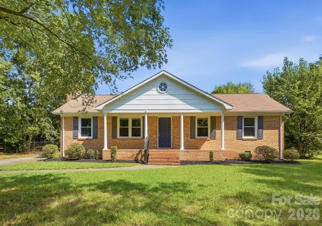 Photo 3 of Single family home for sale at 12011 Merriweather Dr, Charlotte, NC 28273 | MLS# 4419174 | Listing updated on 2026-10-01