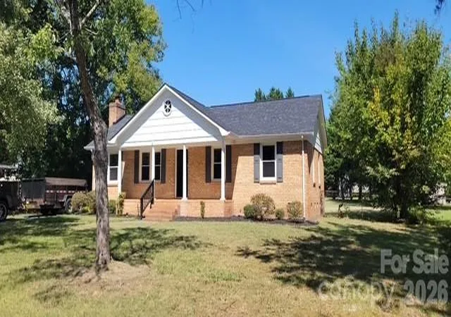 Photo 2 of Single family home for sale at 12011 Merriweather Dr, Charlotte, NC 28273 | MLS# 4419174 | Listing updated on 2026-10-01