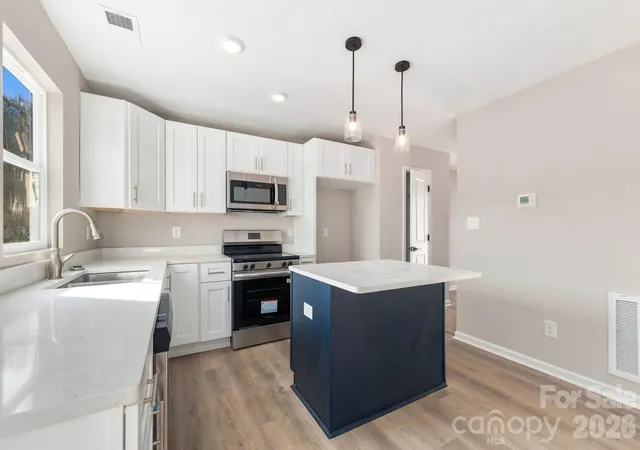 Photo 4 of Single family home for sale at 110 Oakhill St, Iron Station, NC 28080 | MLS# 4419178 | Listing updated on 2026-09-29
