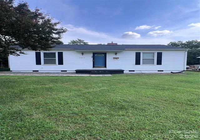 Photo 1 of Single family home for sale at 2845 Southwest Blvd, Charlotte, NC 28216 | MLS# 4419182 | Listing updated on 2026-09-16