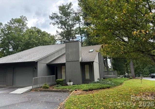 Photo 2 of Condo for sale at 1301 Independence Trl, Morganton, NC 28655 | MLS# 4419184 | Listing updated on 2026-09-07