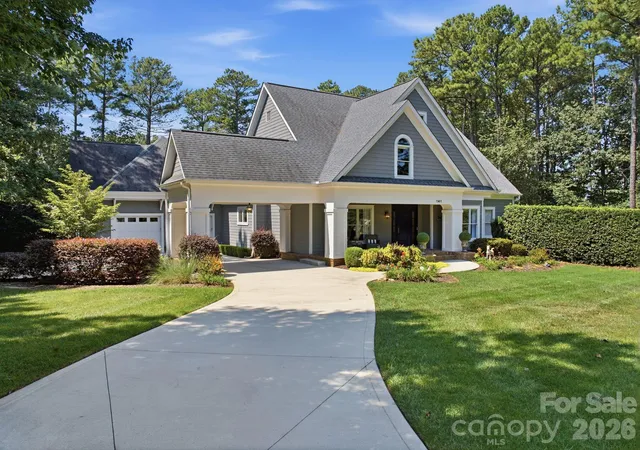 Photo 3 of Single family home for sale at 141 Stonewall Beach Ln, Mooresville, NC 28117 | MLS# 4419196 | Listing updated on 2026-09-22