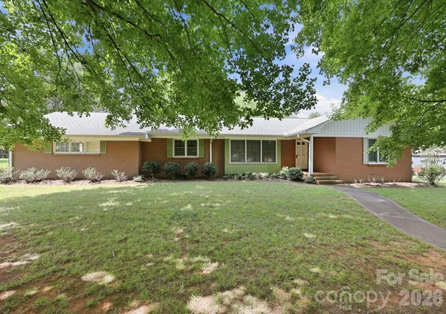 Single family home for sale at 215 E Park Ave, Granite Quarry, NC 28146 | MLS# 4419198