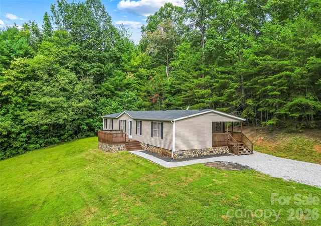 Photo 1 of Sale Pending at 390 Stacy Hollow Dr, Marion, NC 28752 | MLS# 4419206 | Listing updated on 2026-09-04