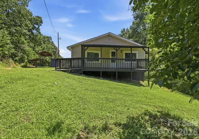 Photo 2 of Single family home for sale at 3028 Playmore Beach Rd, Morganton, NC 28655 | MLS# 4419212 | Listing updated on 2026-09-14
