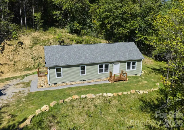 Photo 2 of Single family home for sale at 60 Spring Mountain Dr, Canton, NC 28716 | MLS# 4419213 | Listing updated on 2026-10-05