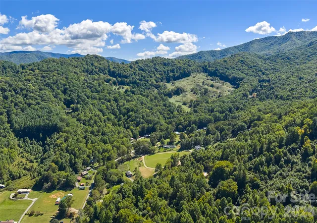Photo 1 of Single family home for sale at 60 Spring Mountain Dr, Canton, NC 28716 | MLS# 4419213 | Listing updated on 2026-10-05