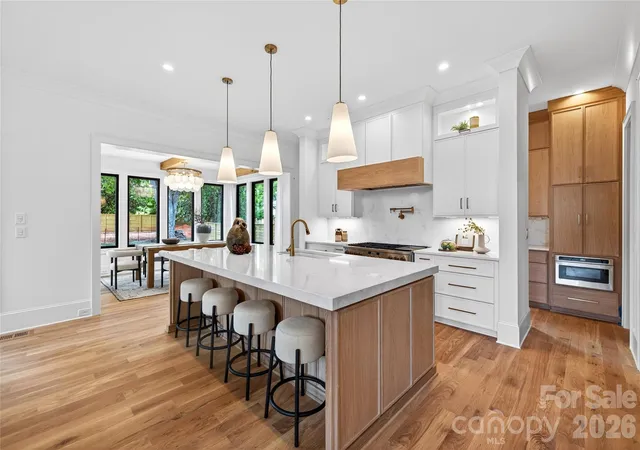 Photo 3 of Single family home for sale at 709 Bertonley Ave, Charlotte, NC 28211 | MLS# 4419216 | Listing updated on 2026-10-08