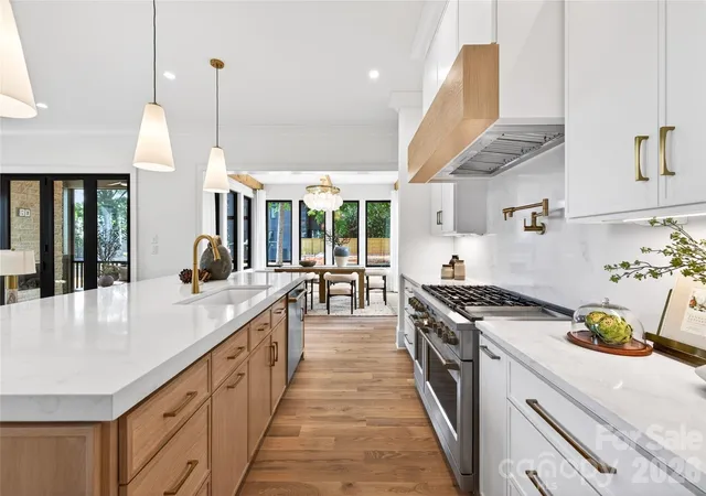 Photo 3 of Single family home for sale at 709 Bertonley Ave, Charlotte, NC 28211 | MLS# 4419216 | Listing updated on 2026-10-18