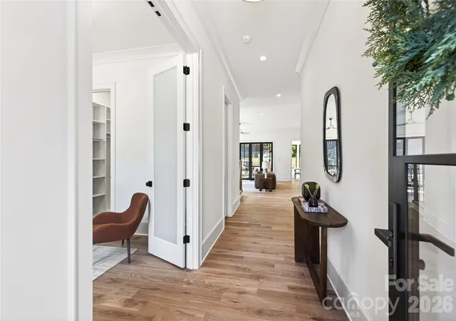 Photo 4 of Single family home for sale at 709 Bertonley Ave, Charlotte, NC 28211 | MLS# 4419216 | Listing updated on 2026-10-18